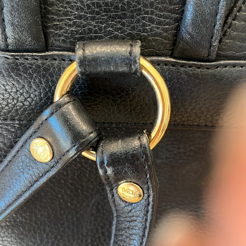 Beautiful MCM leather Backpack - Picture 6 of 16